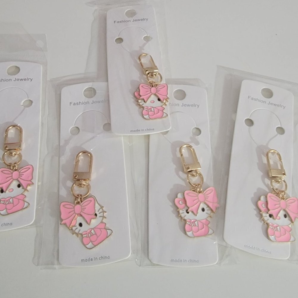 Hello Kitty Assorted Charm Key Rings Bag Candy Jewelry Keychain NWT - Picture 5 of 13